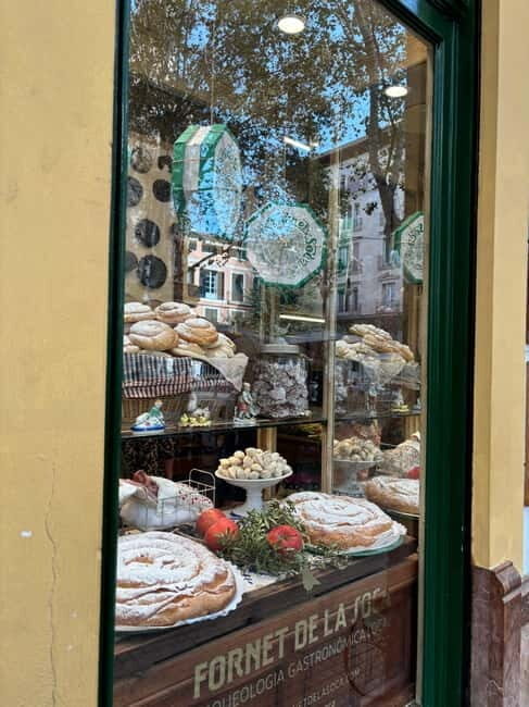 Palma de Mallorca: Private Guided Walking Tour with Tapas - Key Points
