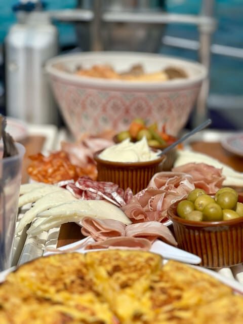 Palma de Mallorca: Sailing Boat Trip with Skipper & Tapas - An Authentic Mallorca Sailing Experience