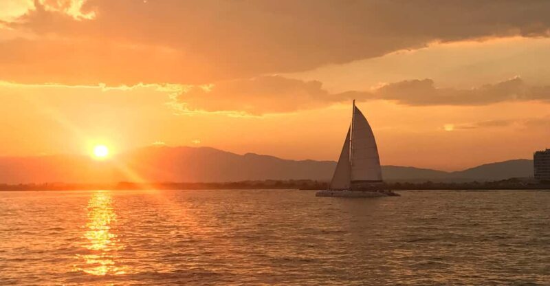 Palma de Mallorca: Sunset Sailing Catamaran Trip with Drink - Key Points