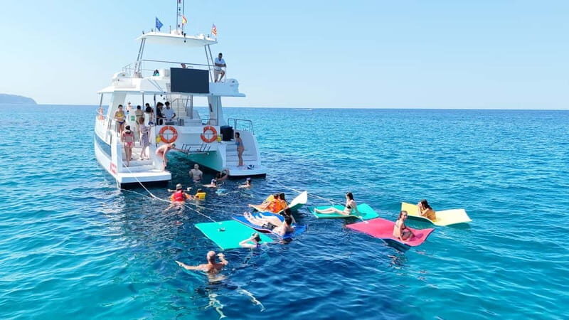 Palma: Deluxe Catamaran with Snacks, Drink, SUP & Snorkeling - FAQ
