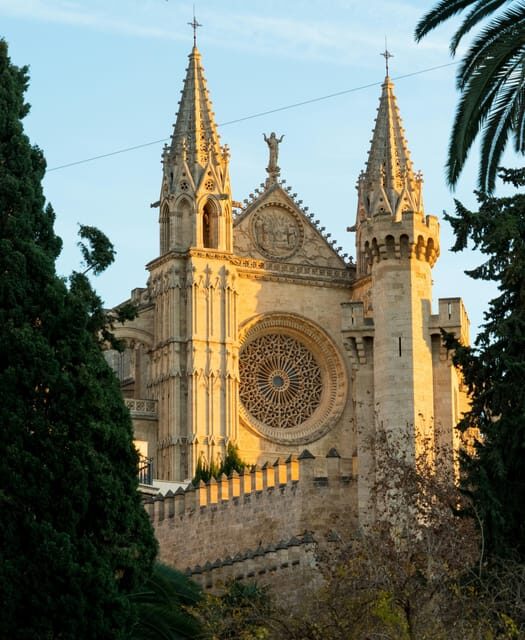 Palma: "History & Beauty" Eco-Friendly E-Scooter Tour - What Makes This Tour Stand Out?
