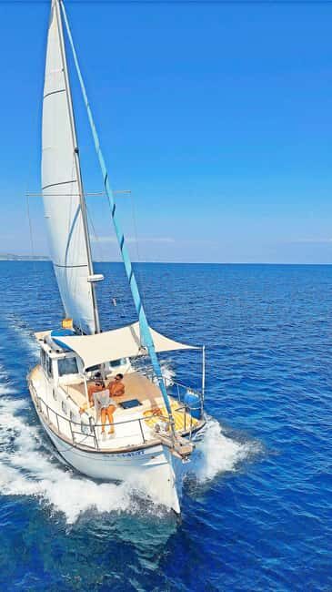 Palma: Private Classic Mallorcan Boat Tou - FAQ