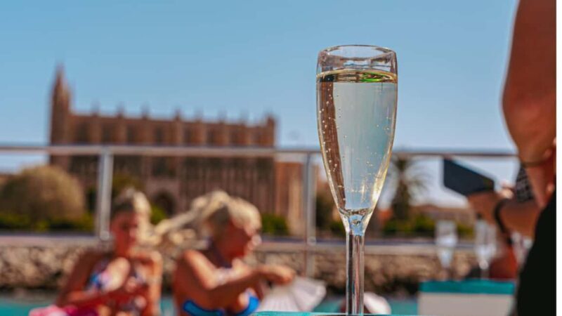 Palma: Punta Negra and Ses Illetes Boat Trip with Live Music - FAQ