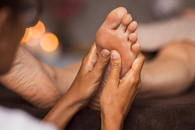 Pamper your feet with foot bath and reflexology massage - Key Points