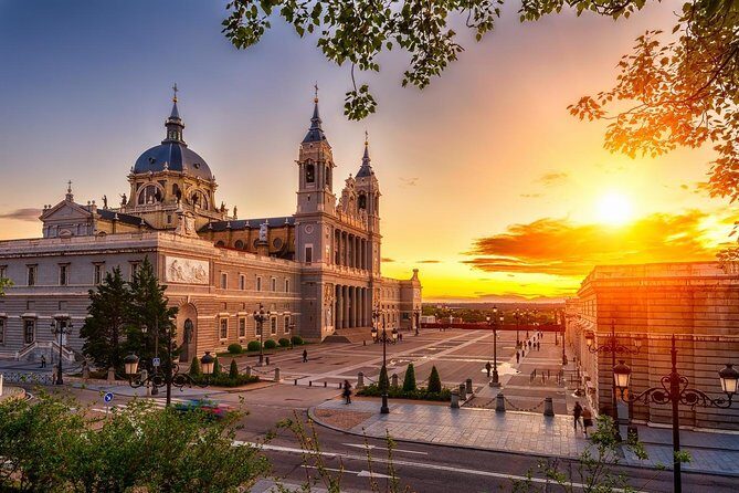 Pamper your feet with foot bath and reflexology massage - What to Expect from Your Madrid Foot Spa Experience