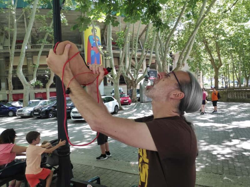 Pamplona: Walking Tour with Churros Tasting and Coffee Break - What’s Included and Practical Details