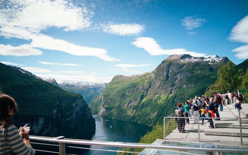 Panorama Bus Tours Geiranger 1,5/ 2hr - Key Points