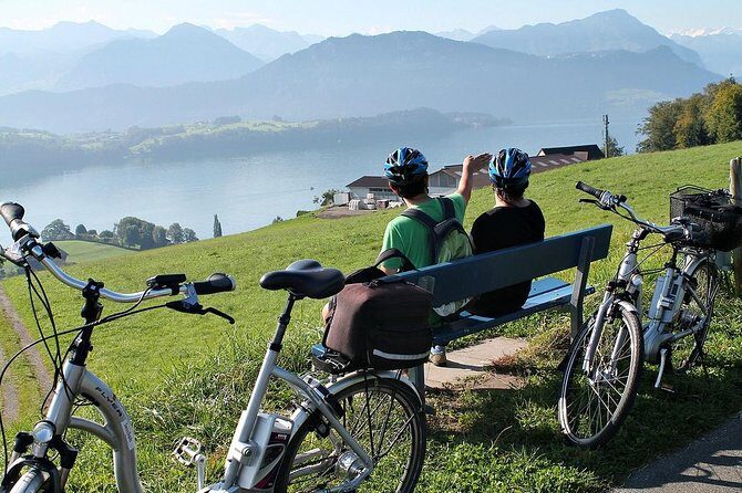 Panoramic E-Bike Tour with a Lake Cruise - Exploring the Swiss Knife Valley on E-Bikes