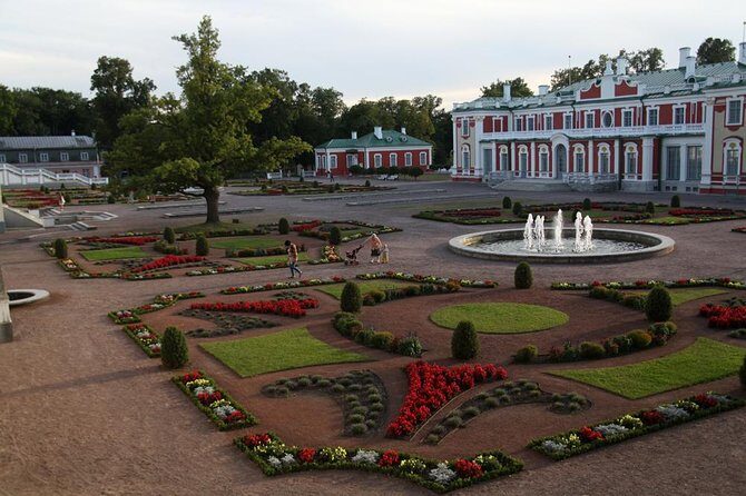 Panoramic tour over Tallinn by car - A Complete Look at the Panoramic Tour Over Tallinn by Car