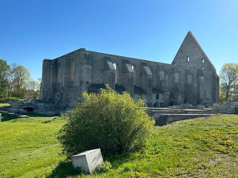 Panoramic Tour over Tallinn by vehicle - FAQ