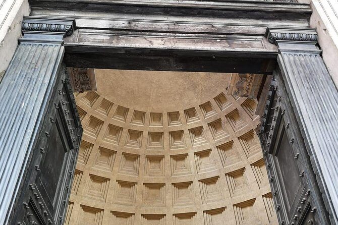Pantheon: Tour with Archaeologist of the best preserved Roman work - Deep Dive into the Itinerary