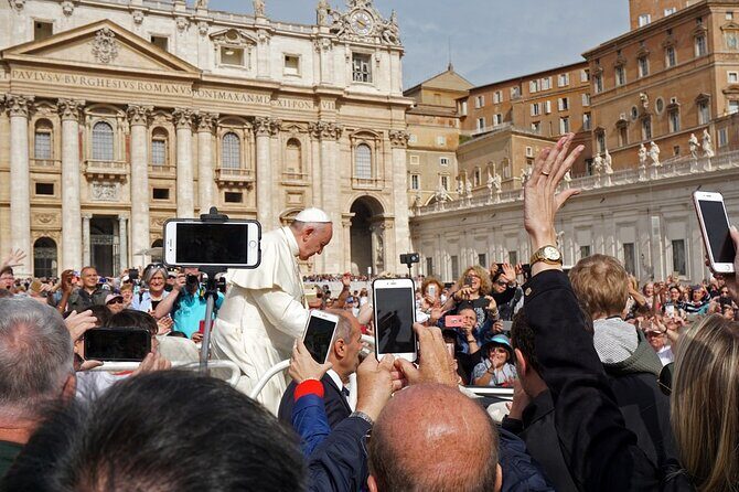 Papal Audience and Vatican Museums Tour - Navigating the Vatican Museums