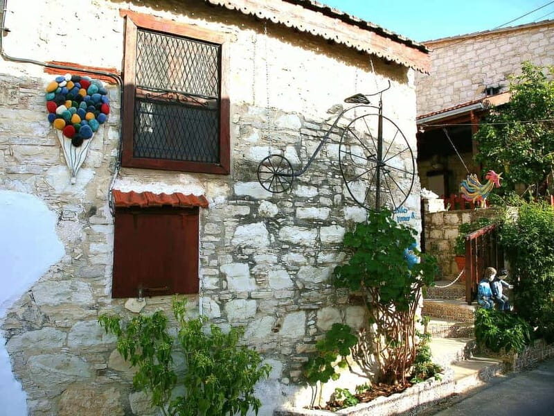 Paphos: Authentic Gourmet Tour with Wine and Food Tasting - Who Should Consider This Tour?