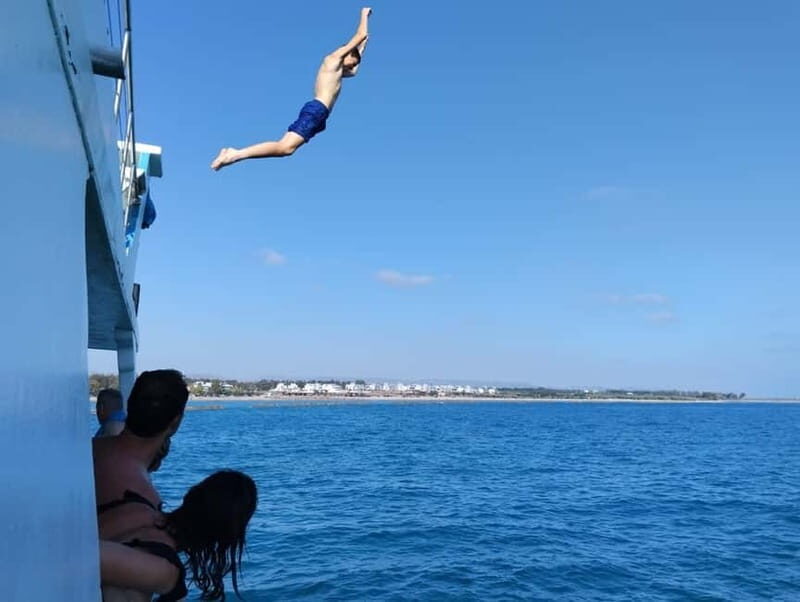 Paphos: Glass Bottom Boat Trip with Swimming or Snorkeling - An Honest Look at the Experience
