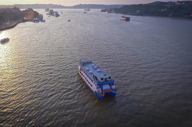 Paradise Dinner Cruise - An In-Depth Look at the Paradise Dinner Cruise Experience