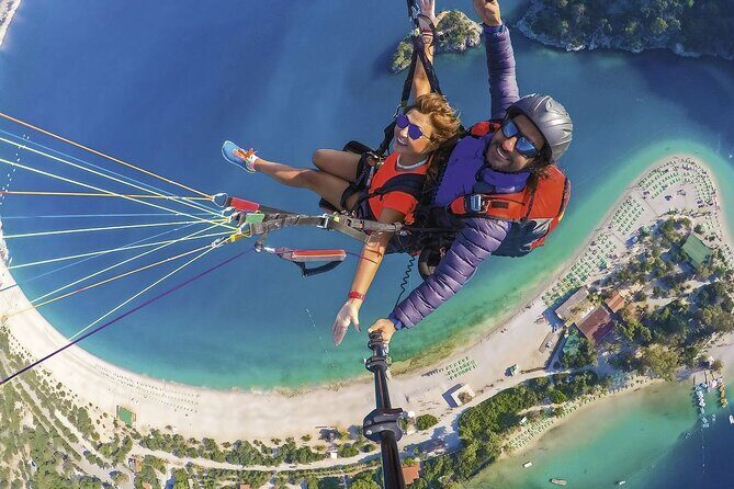 Paragliding Experience at the Peerless Cleopatra Beach - An Overview of the Experience