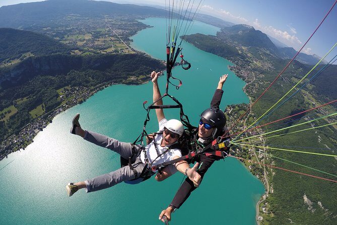 Paragliding Performance flight over the magnificent Lake Annecy - Practical Tips for Future Flyers