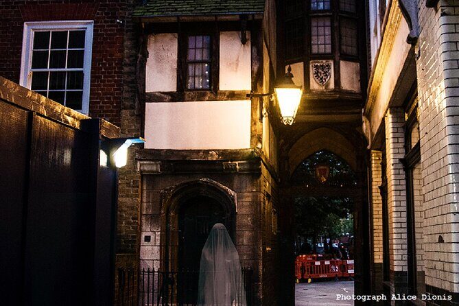 Paranormal ActivityTour in Old London - A Closer Look at the London Paranormal Tour
