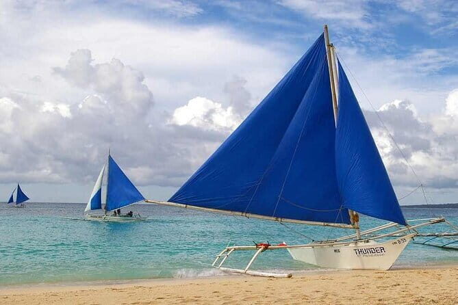 Paraw Sailing Day Tour - The Experience from a Review Perspective
