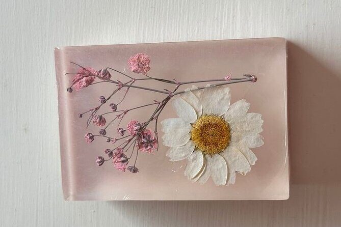 Paris 1e: Botanical Handmade Soap Workshop (Melt and pour soap) - Exploring the Experience: What You Can Expect in Detail