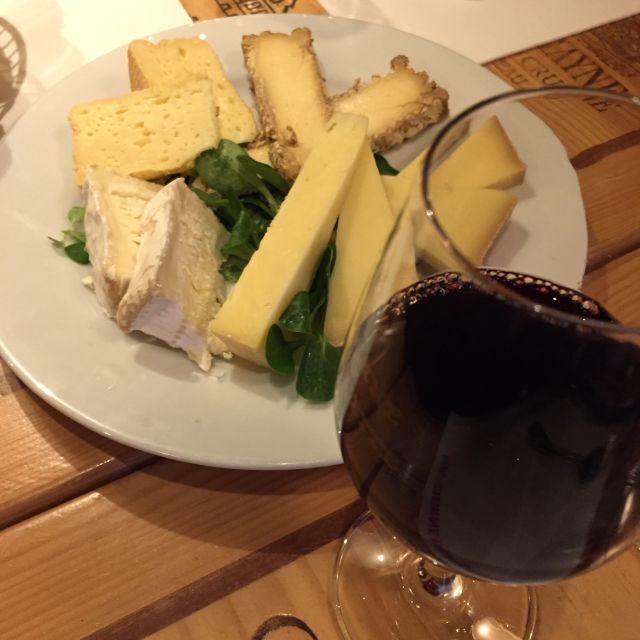 Paris: 2.5Hour Montmartre Wine and Bistro Tour - The Food and Wine: What’s Included