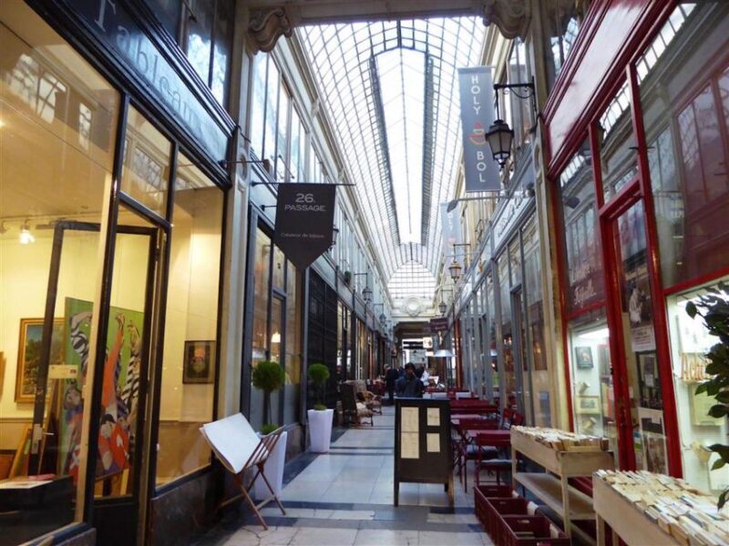 Paris: 2-Hour Passages Private City Tour in German - Passage des Panoramas