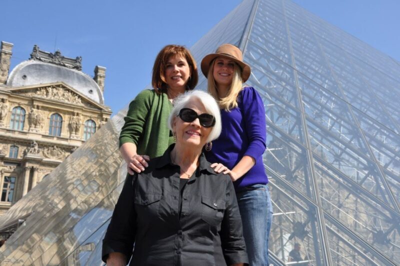 Paris 2-Hour Private Walking Tour with a Photographer - Authentic Feedback from Previous Travelers