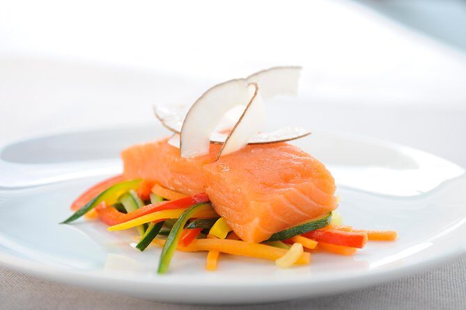 Paris 3-Course Gourmet Dinner and Sightseeing Seine River Cruise - Who Is This Experience Perfect For?