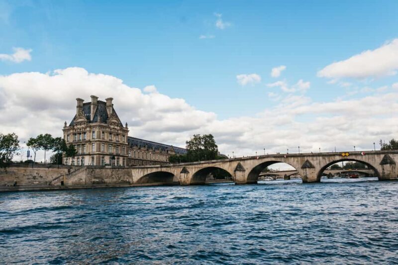 Paris : 3-Course Gourmet Dinner Cruise on Seine River - FAQ
