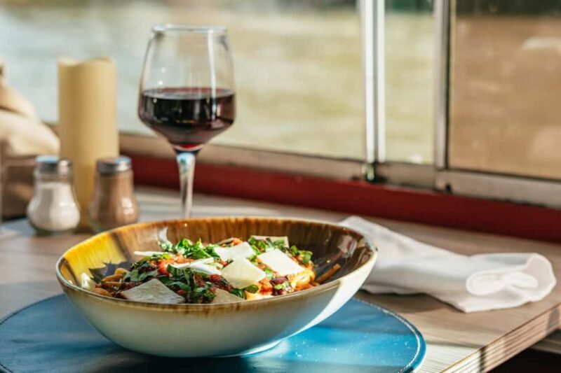 Paris: 3-Course Italian Meal Seine Cruise - Who Is This Experience Best For?