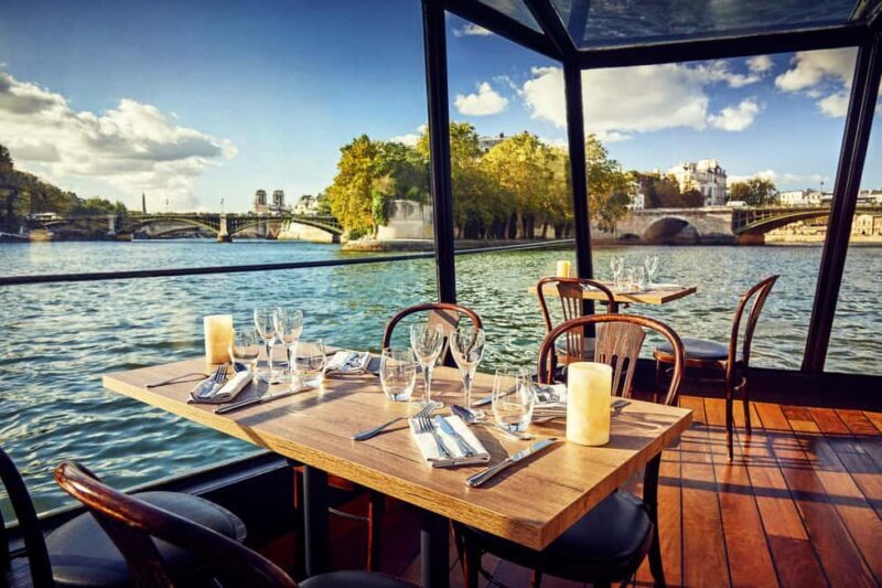 Paris: 3-Course Lunch Cruise on the River Seine - An In-Depth Look at the Paris Lunch Cruise Experience