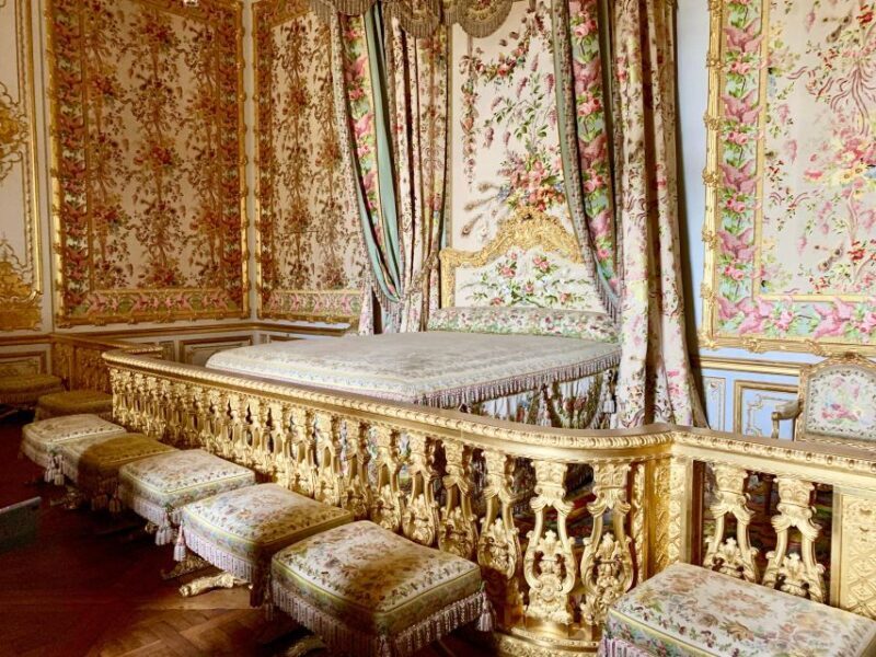 Paris and Versailles Palace: Full day private guided Tour - Exploring Paris’s Highlights