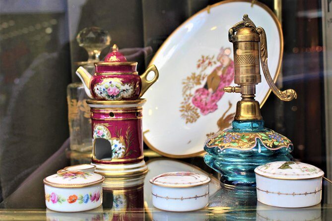 Paris Antiques Market Insider's Tour in Extra-Small Group - The Market: A Closer Look