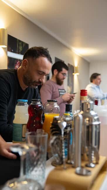 Paris : Ateliers Cocktails - Who Should Consider This Experience?