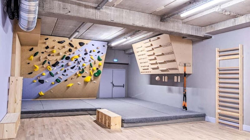 Paris - Bercy Village - Access 1 day of unlimited climbing - The Included & Optional Extras