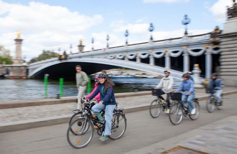 Paris: Bike Tour of Iconic Sights Along the Seine - Key Points