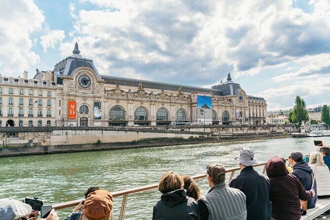 Paris Boat Tour with Audio Guide - Who Should Book This Tour?