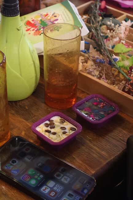 Paris: Botanical handmade soap workshop (Melt and pour soap) - Why This Soap Workshop Stands Out