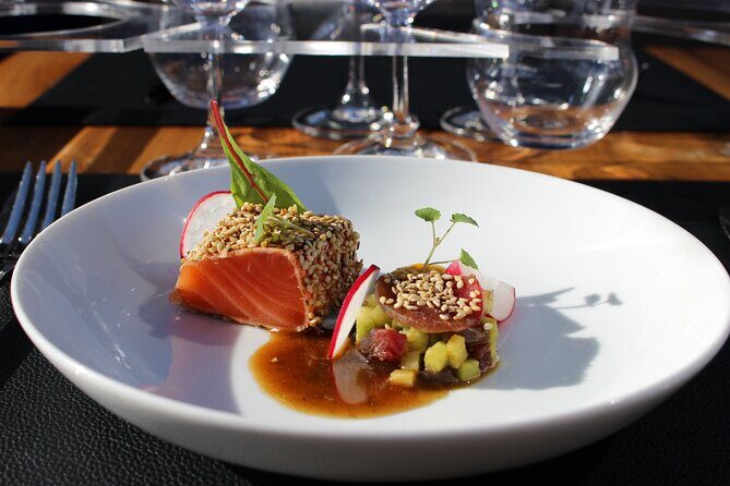 Paris Bustronome Gourmet Sightseeing Dinner on a Panoramic Bus - Group Size and Comfort