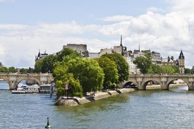 Paris by Night 2-hour Private Tour with Scenic Seine River Cruise - An In-Depth Look at the Tour Experience