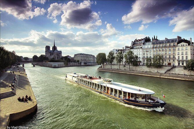 Paris Capitaine Fracasse 3 Course Seine River Dinner Cruise - Who Should Book This Cruise?