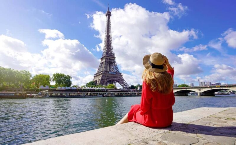 Paris: Capture the most Photogenic Spots with a Local - What Makes This Tour Stand Out?