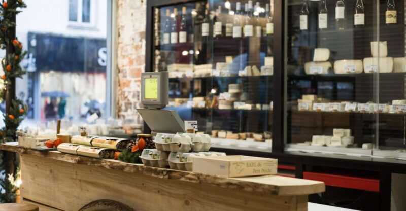 Paris: Cheese and Wine Tasting - The Guides and Their Expertise