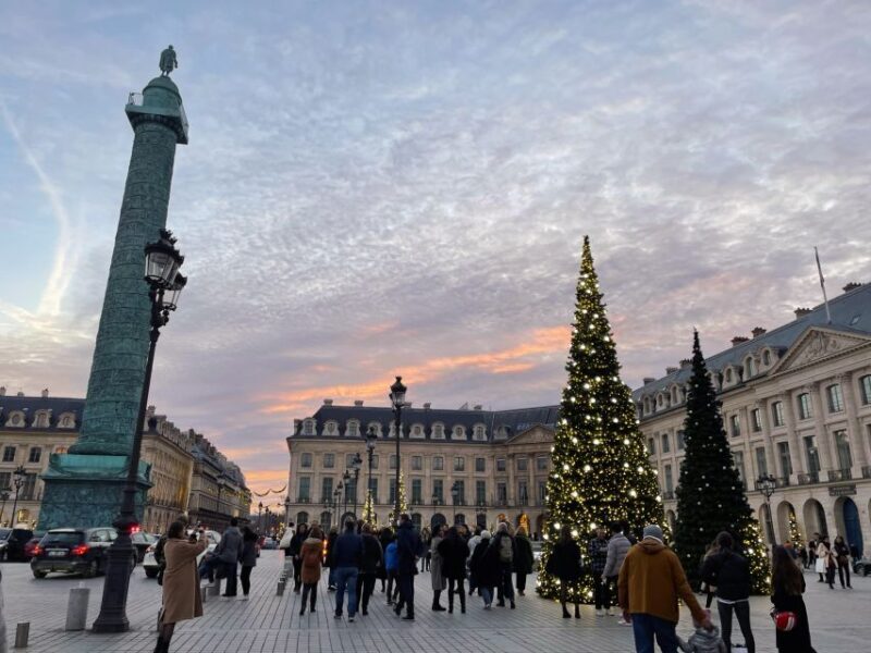 Paris Christmas Lights Walking Tour with Local Guide - Exploring the Itinerary in Depth