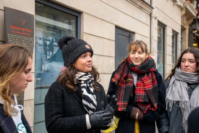 Paris Christmas Lights Walking Tour with Local Guide - Why This Tour is a Great Choice