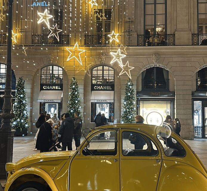 Paris: Christmas tours in 2CV - Why This Tour Stands Out
