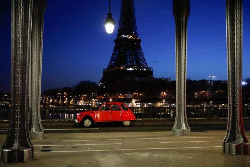 Paris: Christmas tours in 2CV - The Value of This Experience