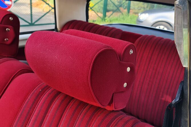 Paris City Tour 3h00 Citroën DS Vintage with Open Roof - Key Points