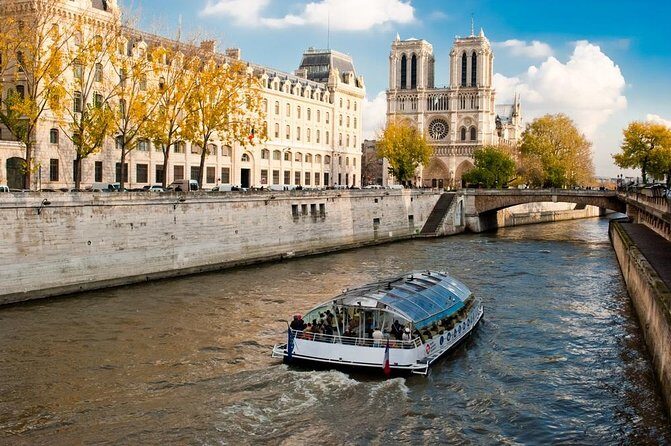 Paris City Tour by Coach with Sightseeing Seine River Cruise - An In-Depth Look at the Experience