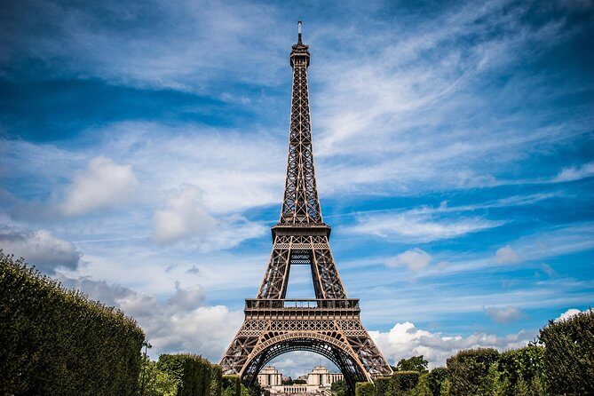 Paris City Tour with Private Friendly Guide and all Must-See Sites - The Guides Make the Difference
